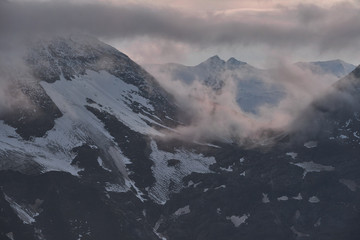 Fototapeta na wymiar Grossglockner mountain peaks at sunset