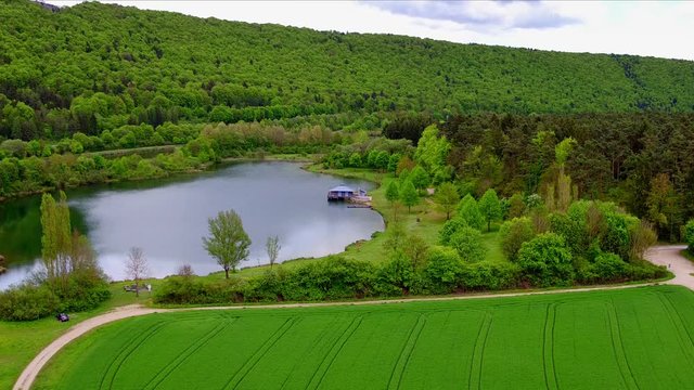 Drohnenflug &uuml;ber das bayerische Altm&uuml;hltal