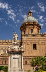 Fototapeta premium Monumento a Santa Rosalia, Catedral de Palermo