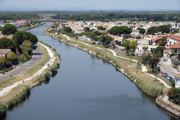 Fototapeta na wymiar Canal du Rhone a sete,in Aigues-Mortes