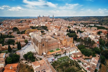 Fototapeta na wymiar Aerial view of Toledo skyline
