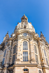 Obraz premium Die evangelische Frauenkirche in der Altstadt von Dresden in Sachsen, Deutschland