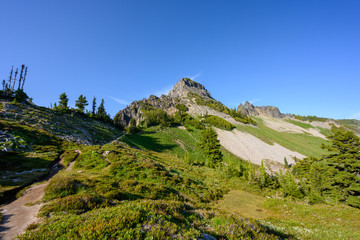Fototapeta na wymiar Backside of Pinnacles Peak