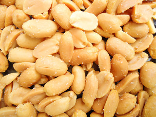 roasted peanuts background