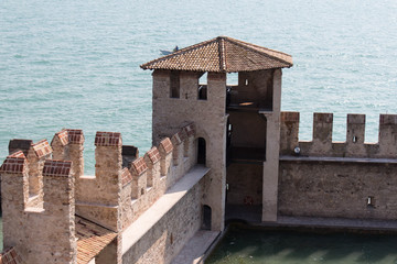 Obraz premium Scaliger Castle fortification walls, Sirmione, Lombardy, Italy.
