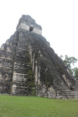 世界有数のマヤ遺跡　グアテマラ随一の観光地　ティカル遺跡