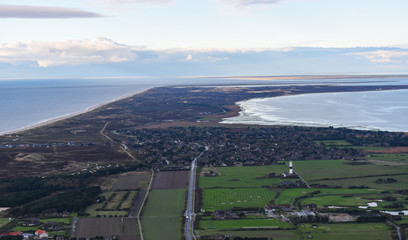 Fototapeta na wymiar Luftaufnahme von der Nordseeküste und der Insel Sylt