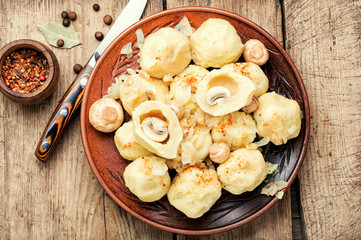 Lazy dumplings with mushrooms.