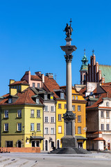 Fototapeta premium Panoramic view of Royal Castle Square - Plac Zamkowy - in Starowka Old Town with Sigismund III Waza Column and historic tenement houses in Warsaw, Poland