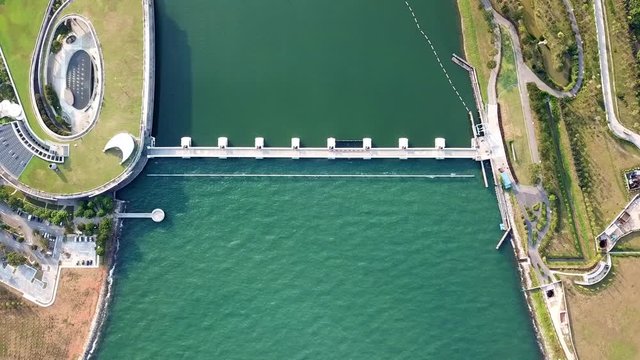 Aerial view of dam in singapore. Where fesh water vs. brine / Save fresh water / Construction Technology / Engineering Design