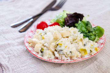 Scallops with melted leeks and basmati rice