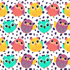 Obraz premium Cute Hand drawn chickens and owls, seamless pattern