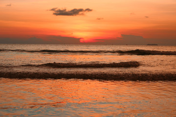 Obraz premium sunset over the sea