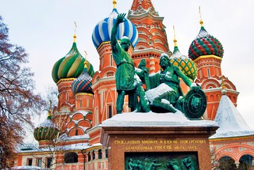 Fototapeta na wymiar St. Basil Cathedral, Red Square, Moscow, Russia, in winter. 