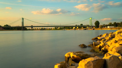 Cologne Rhein Langzeitbelichtung Brücke Bridge Water Stones Bluehour 