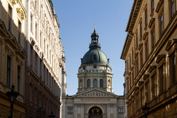Fototapeta na wymiar St. Stephen Basilica Budapest with Blue Sky