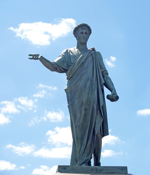 Statue of the Duke de Ristelieu against the background of the blue sky (1828). Odessa, Ukraine