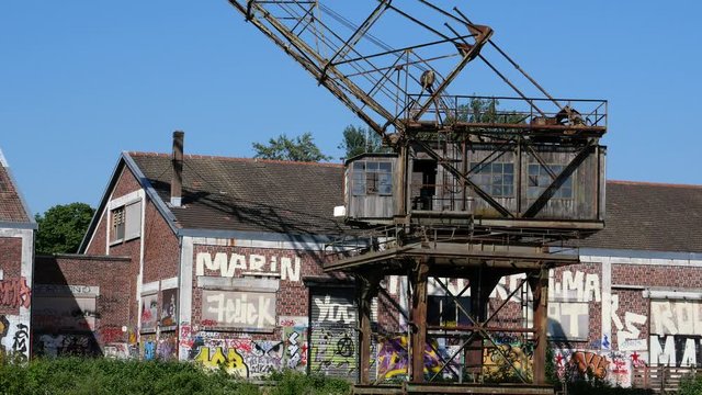 Ancienne grue de chargement