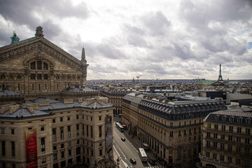 Obraz premium Photo of Garnier Opera in Paris during a cloudy day