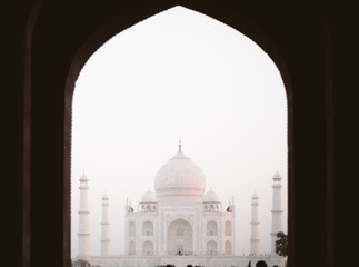 Fototapeta na wymiar Taj Mahal and nearby old forts in Agra City of India.