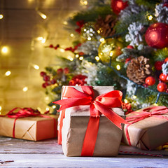 Fototapeta na wymiar Rustic Holiday background with Christmas tree