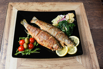 Fish with salad