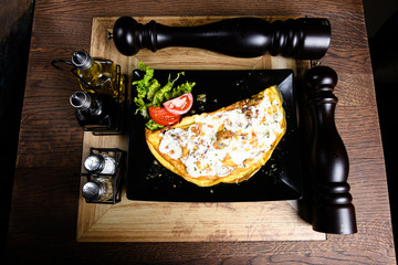 omelet with sour cream