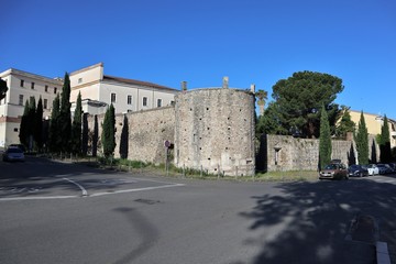 Fototapeta na wymiar Benevento - Torre De Simone di mattina presto
