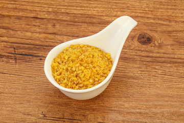Vegetarian cuisine - dry bulgur for cooking