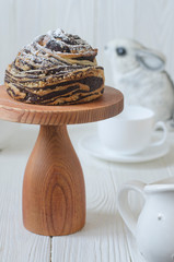 Layered donuts with cinnamon and cane sugar
