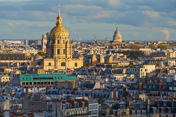 Fototapeta na wymiar Roofs of Paris in daylight.