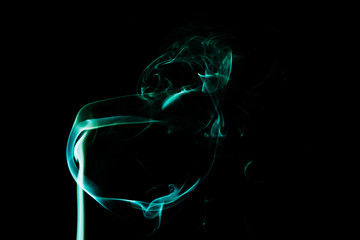 Fond texture abstrait fum&eacute;e color&eacute;e vert sur fond noir