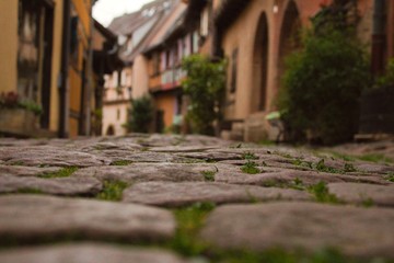 Fototapeta na wymiar Streets and typical houses of Alsace