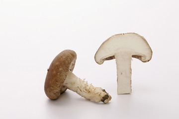 Mushroom and half sliced mushroom