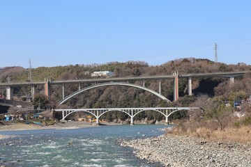 相模川と小倉橋・新小倉橋（神奈川県相模原市）