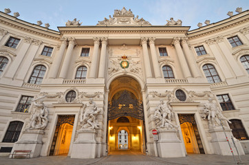 Fototapeta na wymiar Hofburg palace in Vienna
