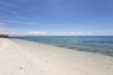  Summer season vacation on an tropical island paradise white beach