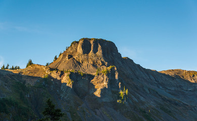 Fototapeta na wymiar view of mt Shuksan,scenic view in Mt. Baker Snoqualmie National Forest Park,Washington,USA.