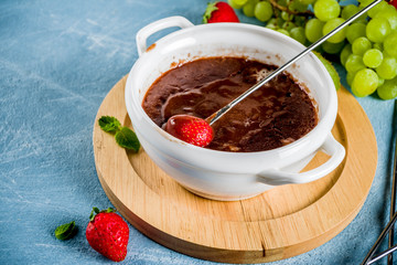 Sweet fruity chocolate fondue