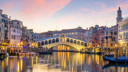 Fototapeta na wymiar Cityscape image of Venice, in Italy during sunrise
