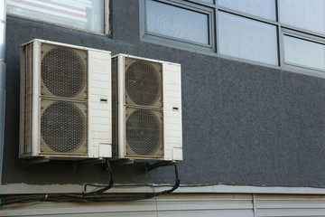 Office air conditioners for ventilation and air cooling, or heating the room