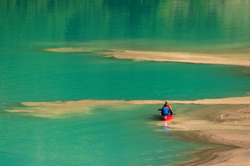 Fototapeta na wymiar lake Louise nature scenery inside Banff National Park, Alberta, Canada