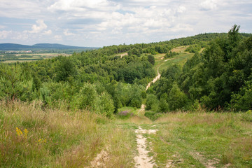 Szlak turystyczny przez Góry Świętokrzyskie © Monika