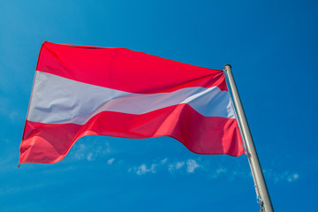 Fototapeta na wymiar Österreichische Flagge