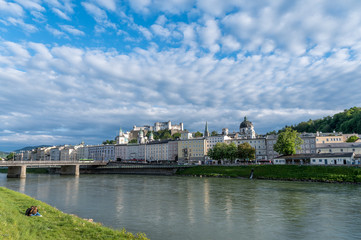 Salzburger Altstadt mit Festung Hohensalzburg, Dom, Rathaus, Franziskanerkirche, Staatsbrücke
