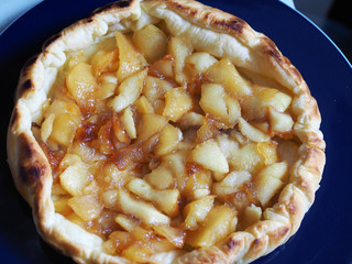 Tarta de manzana casera. Pastelería casera.