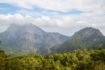 Obraz premium Landscape of the Taurus mountains covered by trees on famous Likya Yolu tourist way in Turkey
