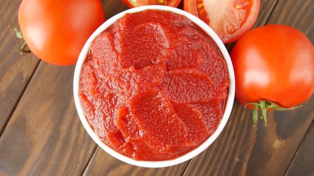 Tomato paste in a bowl.