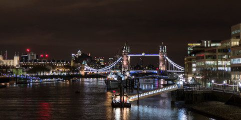 Fototapeta na wymiar Night photo with illuminated tower bridge in London