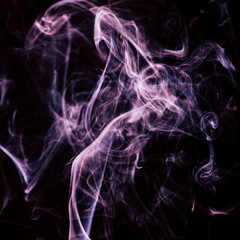 Fond texture abstrait fumée colorée rose sur fond noir